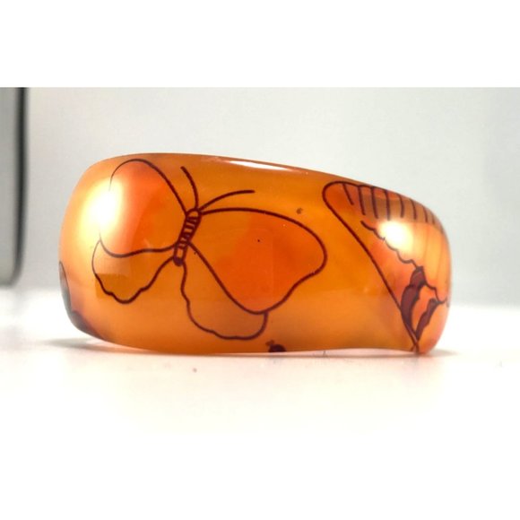 Chunky curvy 1980s Asymmetric Lucite Butterfly Bangle in Orange - Picture 5 of 7